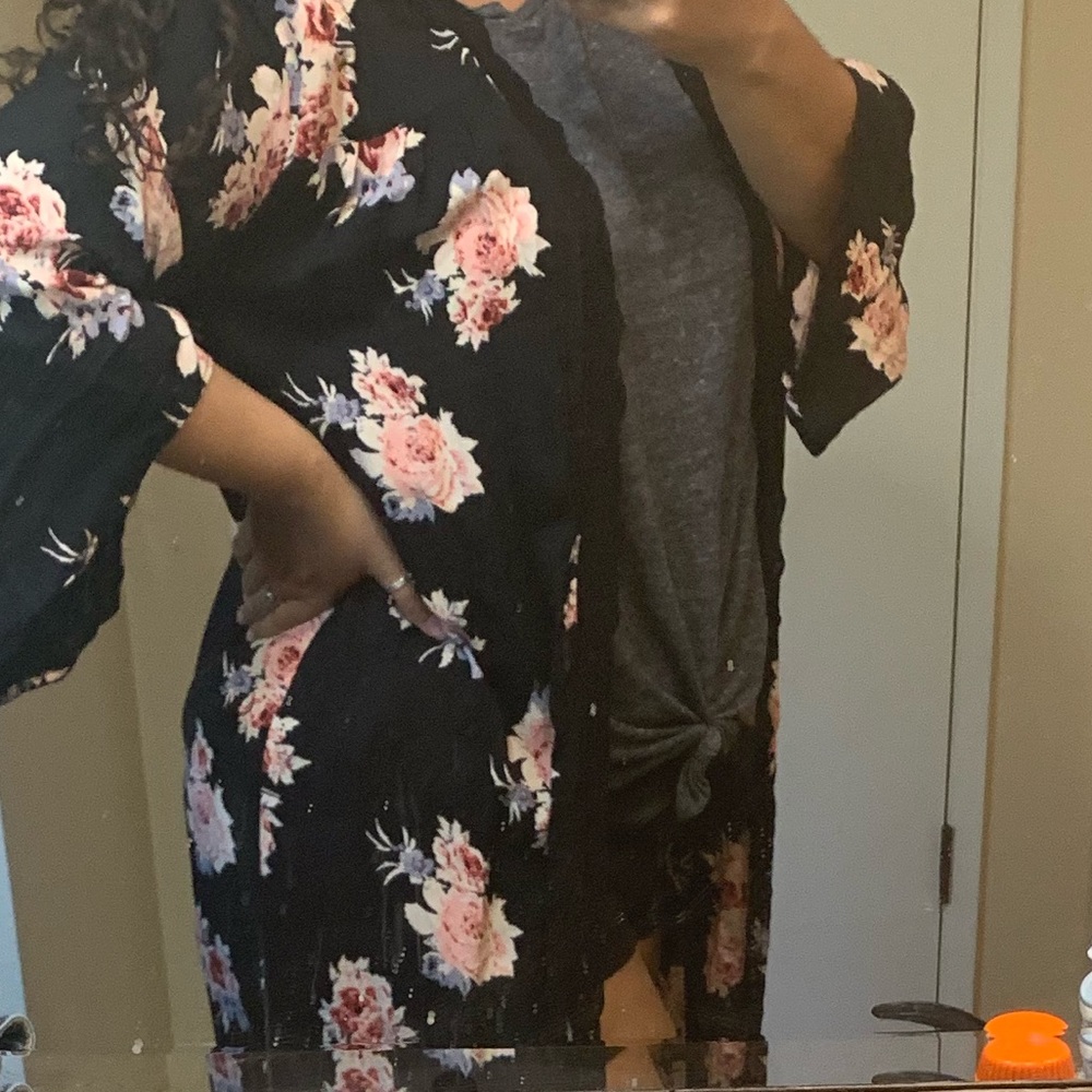 🖤 Long floral kimono